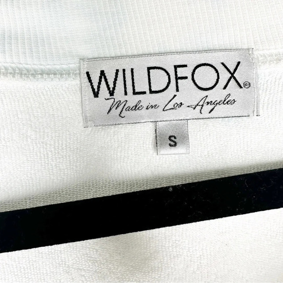 Wildfox Femme Fatale Sommers Pullover
Lightweight Sweater Size Small - Picture 3 of 4